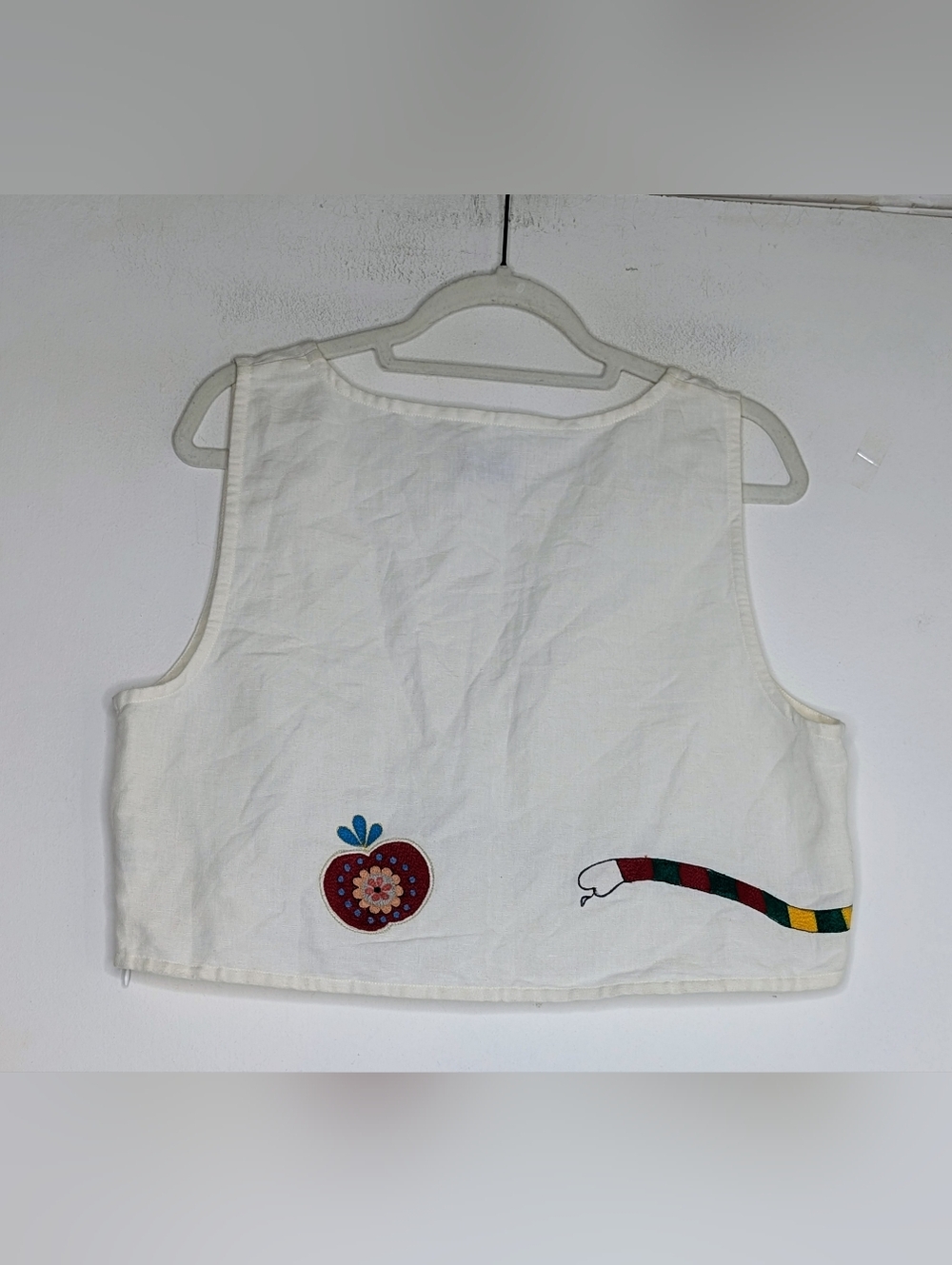 Rujuta Sheth White  Embroidered Snake Basic Top XL - Picture 2 of 3